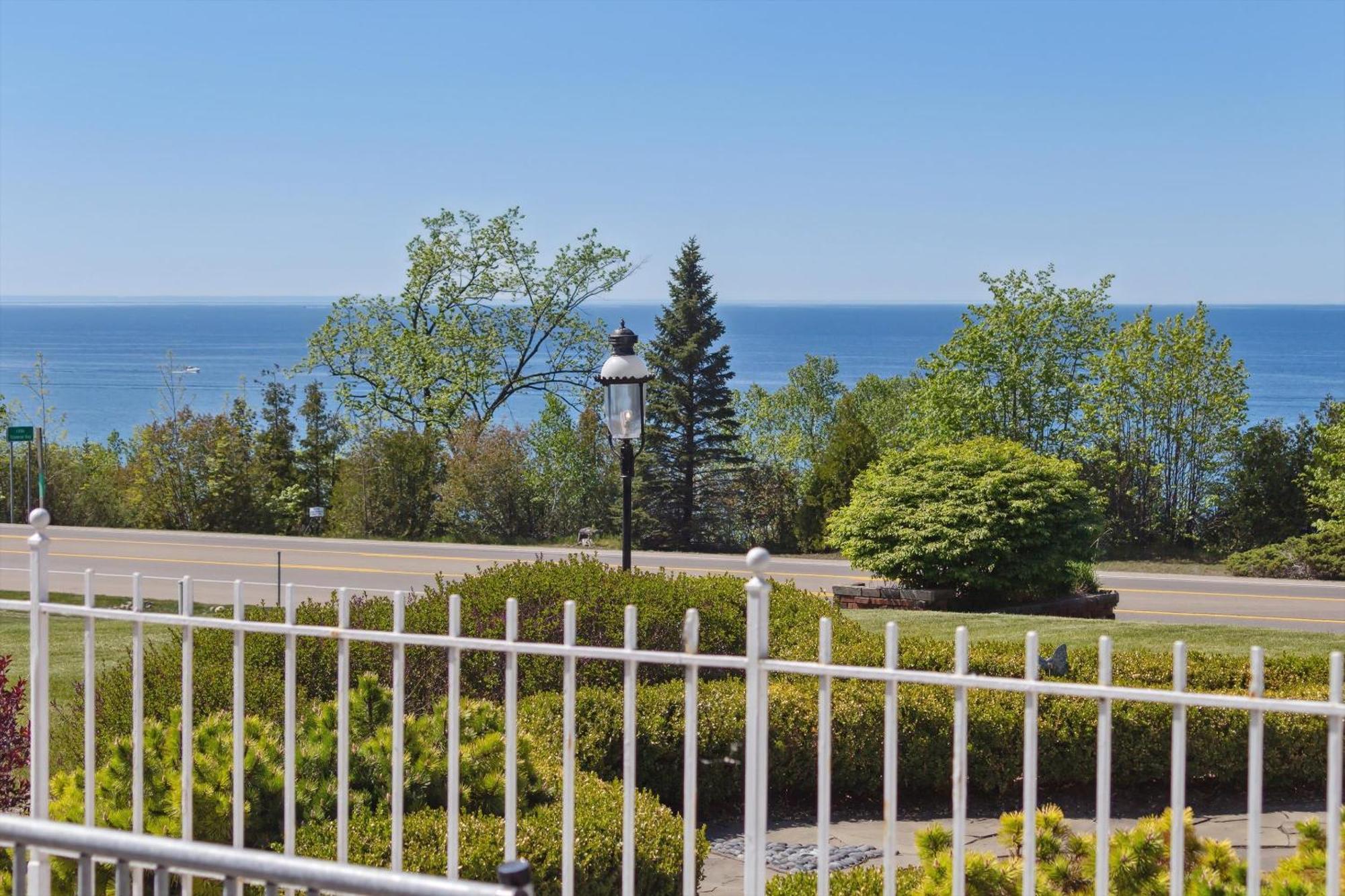 Self Check-In Lake Views Workspace 2 Queen Beds Villa Petoskey Kültér fotó